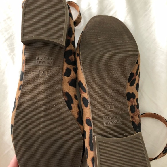 Gap Leopard Flats - Picture 2 of 3